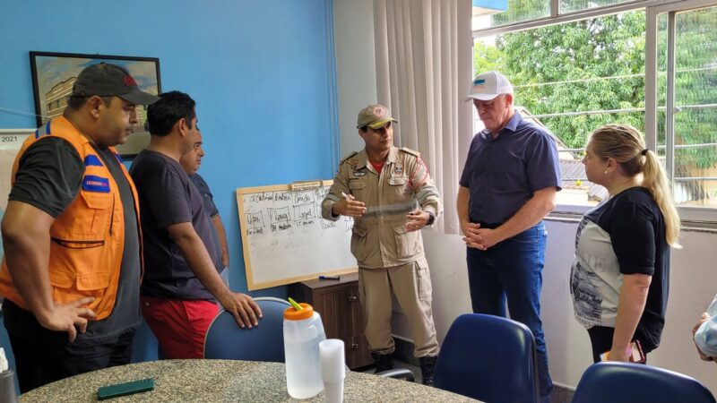 Renato Casagrande visita Mimoso do Sul após fortes chuvas