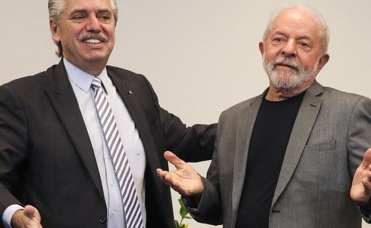 Lula faz 1ª viagem internacional para a Argentina com moeda comum em foco