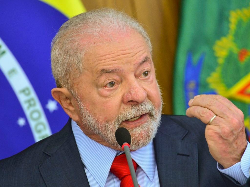 Após exonerar diretores da EBC, Lula nomeia jornalista que denunciou assédio