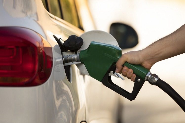Vandinho Leite cobra rigor no controle da qualidade de combustível no Estado