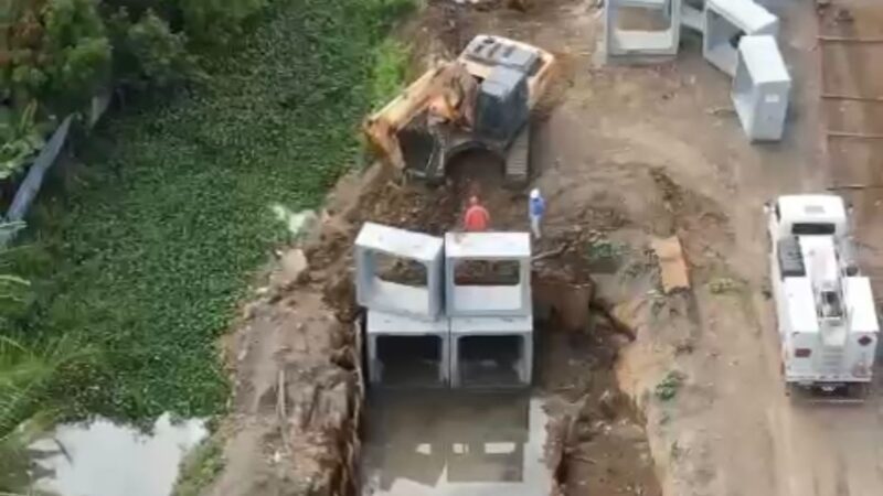 Prefeito de Cariacica, Governador e presidente da Ales visita obras de macrodrenagem