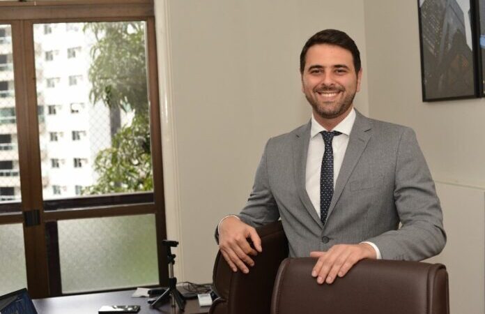 Supersecretaria em Vitória é assumida pelo advogado Diego Libardi