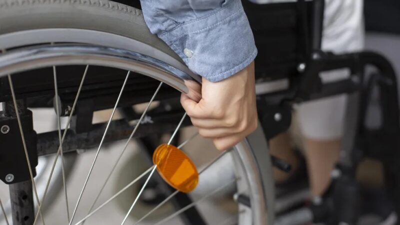 Prédios deverão oferecer cadeira de rodas para casos emergenciais