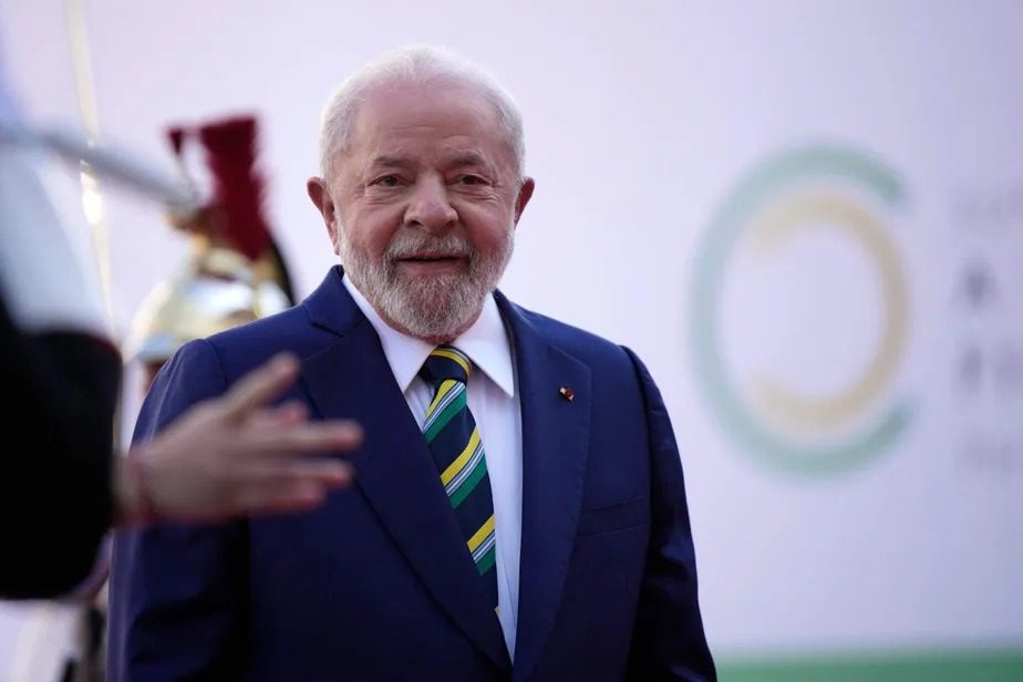 Lula inaugura obra do trecho da Ferrovia de Integração Oeste-Leste