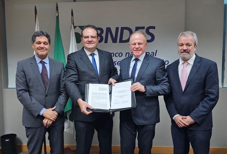 Bandes e BNDES firmam parceria para melhorar qualidade de concessões e PPPs estaduais de serviços públicos