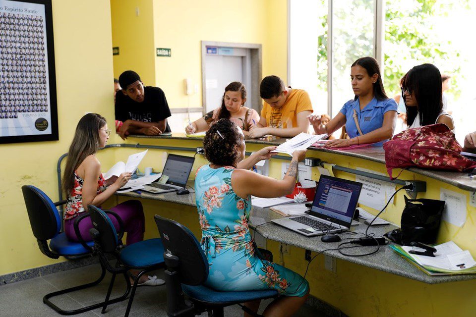 Sedu inicia chamamento dos alunos da lista de suplência em escolas com vagas disponíveis