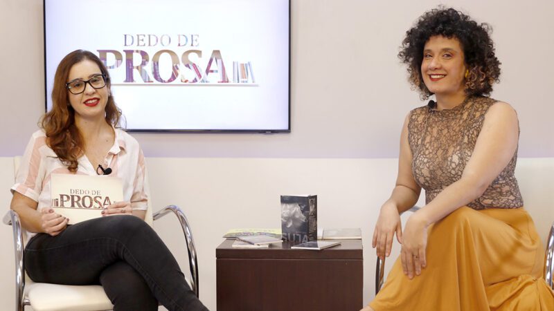 Aline Dias apresenta livro de poesia na TV Ales