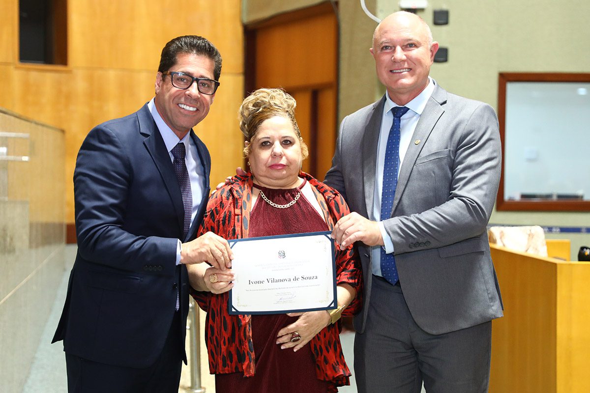 Assembleia homenageia mulheres de carreira jurídica