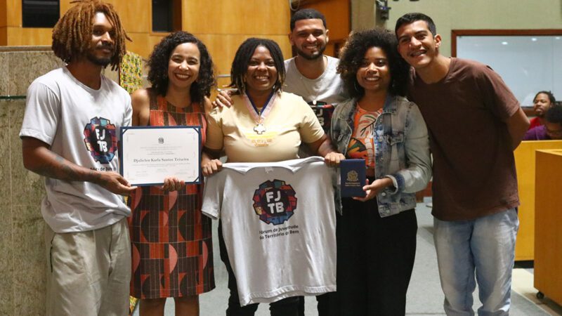 Assembleia reconhece luta de mulheres por direitos do povo negro