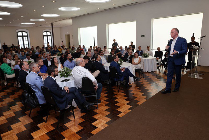 Encontro no Palácio Anchieta reúnem prefeitos eleitos e reeleitos com Governado do Estado