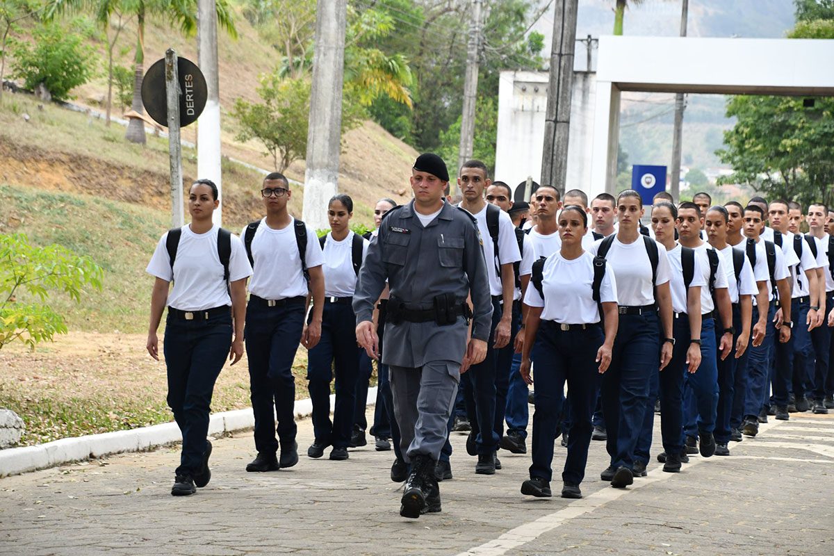 Projeto cria 711 vagas no quadro efetivo da Polícia Militar