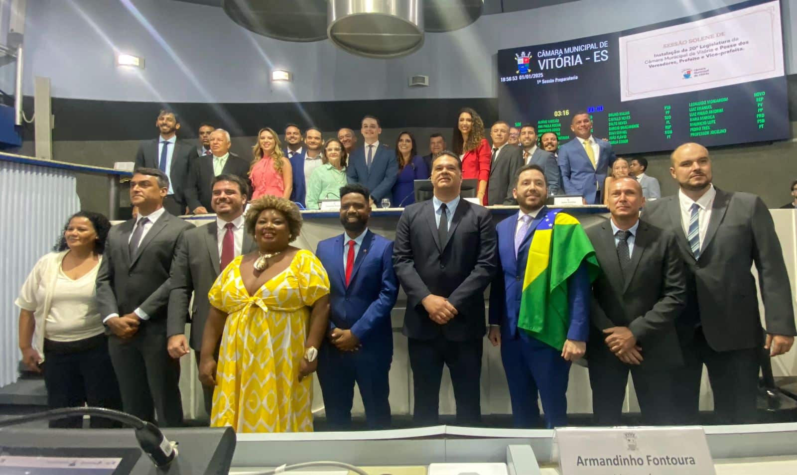 Solenidade na Câmara marca posse de Pazolini para segundo mandato à frente da capital capixaba