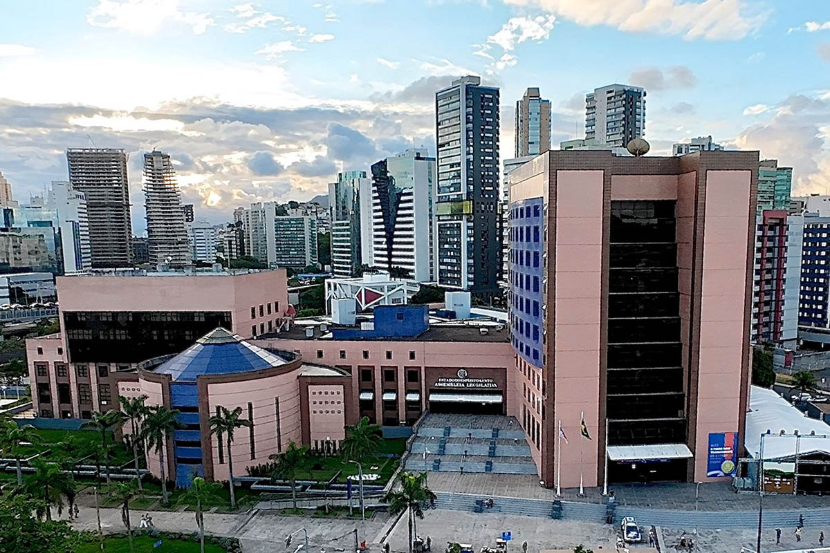 Nesta terça-feira (11), às 13h, no Salão Nobre, acontece a primeira reunião do ano do Colégio de Líderes da Assembleia Legislativa.